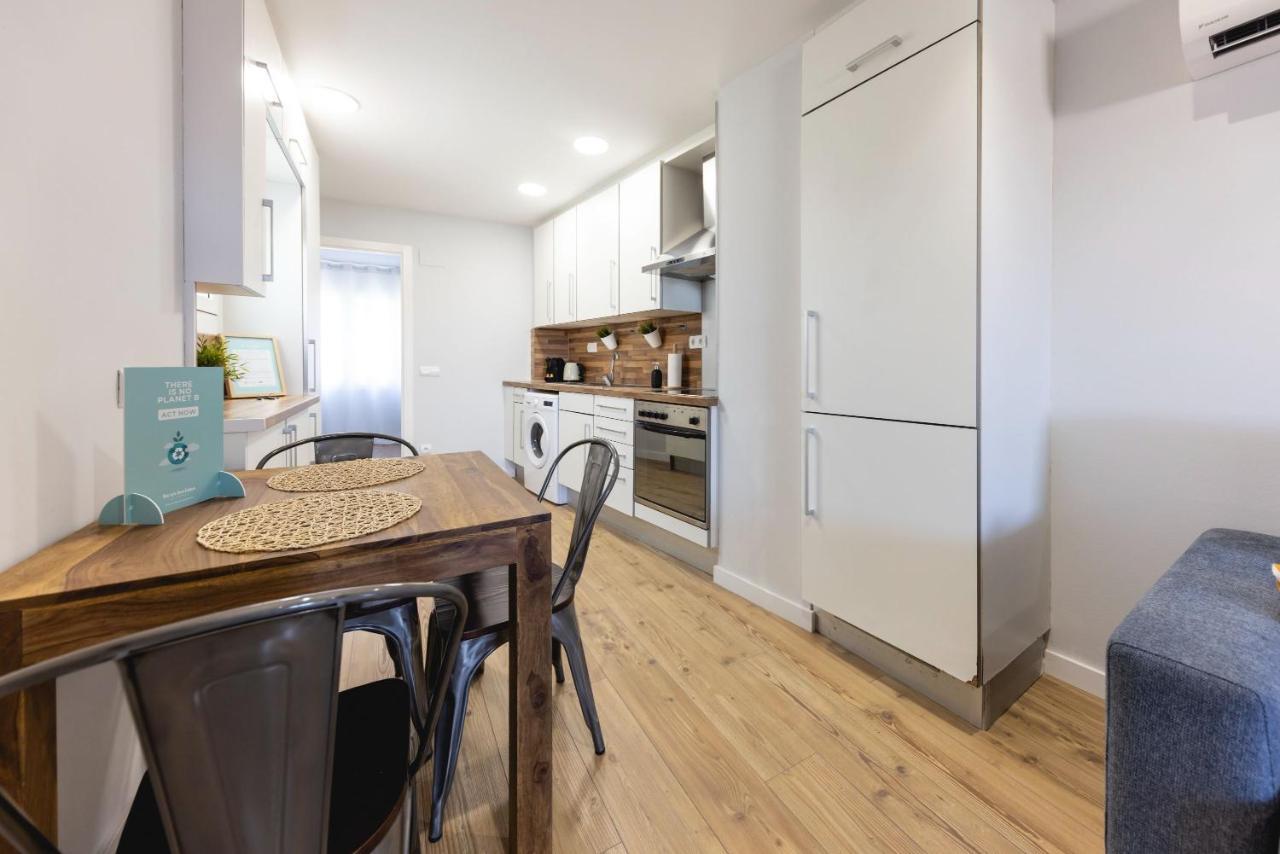 Bravissimo Eiximenis, With Beautiful Terrace And Views Leilighet Girona Eksteriør bilde
